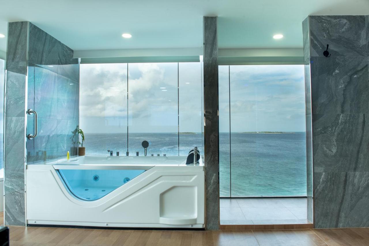 Swarn By Hawks Hotels Kamadhoo Esterno foto