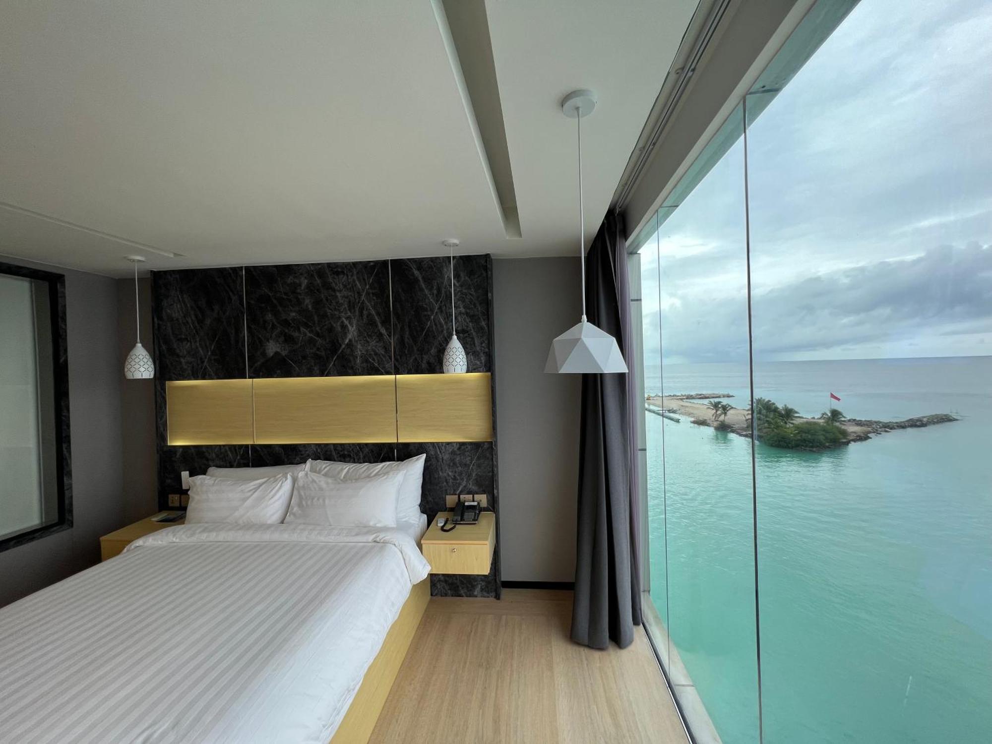 Swarn By Hawks Hotels Kamadhoo Esterno foto